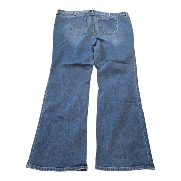 Torrid Medium Wash Easy Relaxed Boot Cut Stretch Casual Jeans Plus Size 24 - Picture 6 of 13